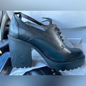 Black Chunky Heel Lace-Up Shoes